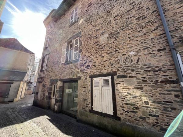 Immeuble à vendre |  Saint-Yrieix-la-Perche |  230 m²