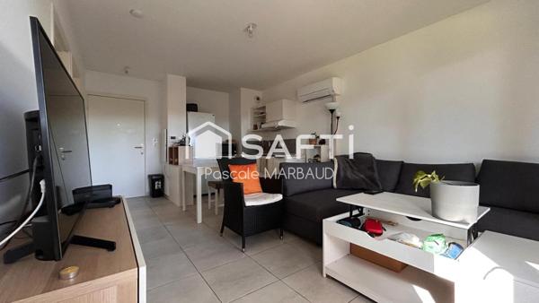 P2 de 2019 , 42 m² avec clim , terrasse , parking , local à vélo, espaces verts, en parfait état