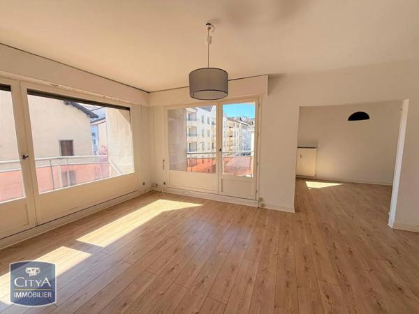 Appartement à louer 5 pièces 118.43m²