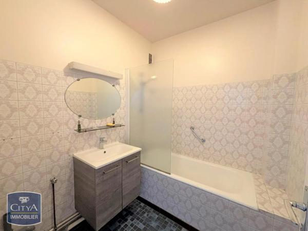 Appartement à louer 5 pièces 118.43m²