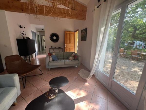 villa de plain pied 5 pieces avec jardin