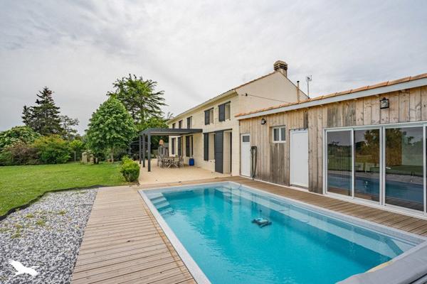 Maison à vendre |  Meschers-sur-Gironde |  9 pièces | 265 m²
