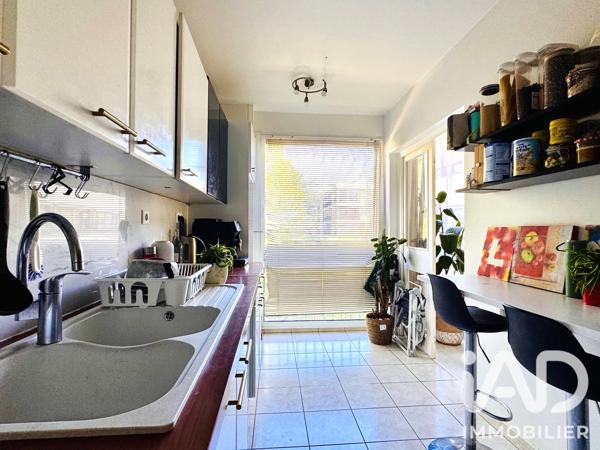 Appartement à vendre 5 pièces 97 m² Fontenay-le-Fleury