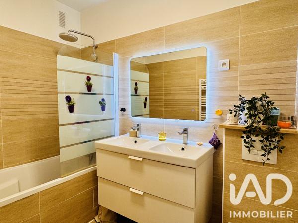 Appartement à vendre 5 pièces 97 m² Fontenay-le-Fleury