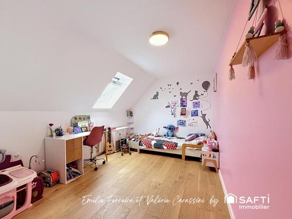 Maison familiale aux volumes exceptionnels - cadre de vie privilégié entre confort, espace et proximité des commodités