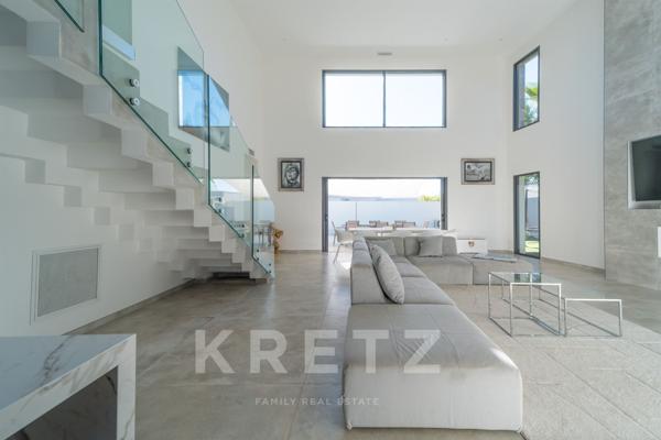 Villa contemporaine en bord de mer