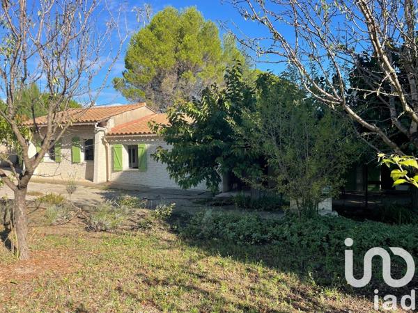 Maison 7 pièces de 130 m² à Maubec (84660)