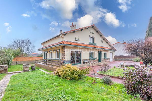 Vente Maison182 m² - 8 Pièces - BOUGUENAIS (44340)