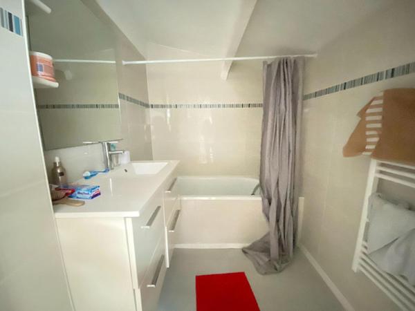 Charmant appartement T4 Place Ste Eulalie à Bordeaux