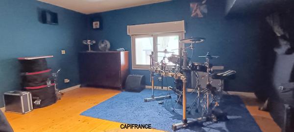 CARCES 83570 Vaste appartement de 155 m² en rez-de-chaussée idéal habitation ou activités professionnelles