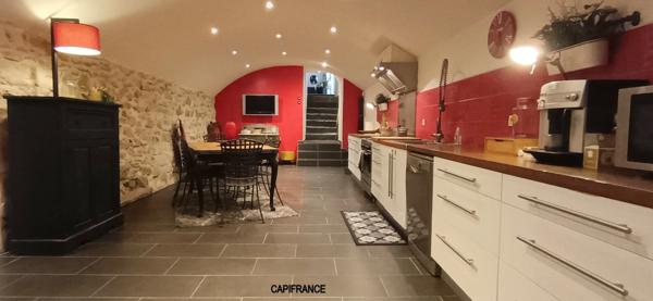 CARCES 83570 Vaste appartement de 155 m² en rez-de-chaussée idéal habitation ou activités professionnelles