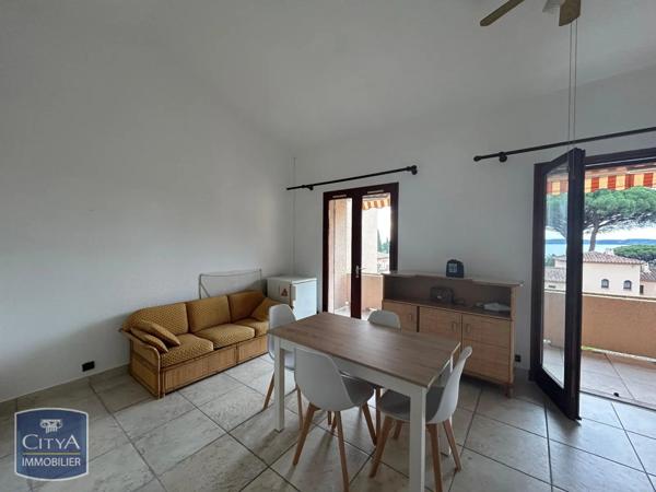 Appartement à louer 2 pièces 35.78m²