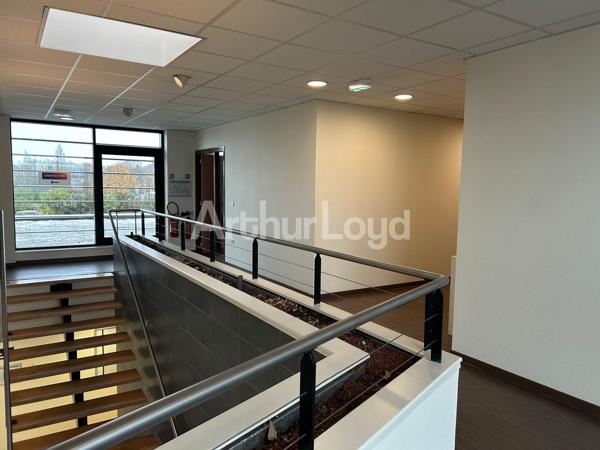 Immeuble de bureaux à vendre à La Sentinelle avec effet d’enseigne remarquable