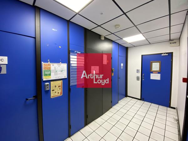 Bureaux à vendre à Meylan 475m² lumineux avec parkings privatifs