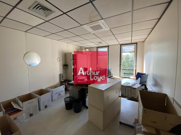 Bureaux à vendre à Meylan 475m² lumineux avec parkings privatifs