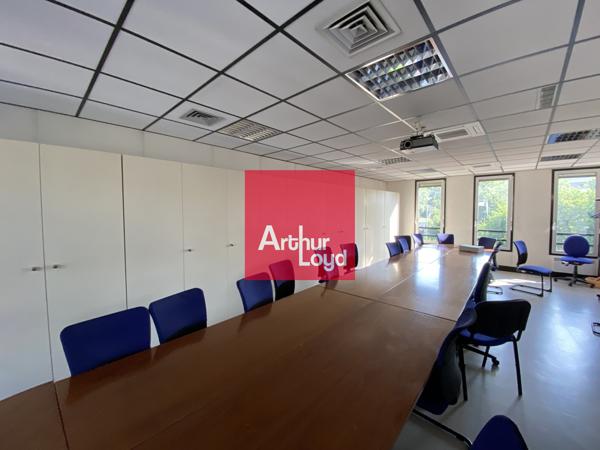 Bureaux à vendre à Meylan 475m² lumineux avec parkings privatifs