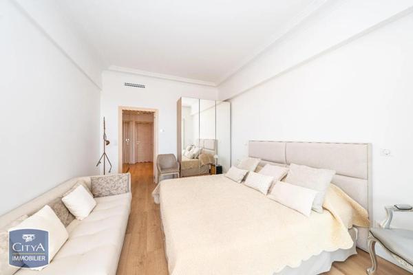 Appartement à vendre 2 pièces 77.12m²