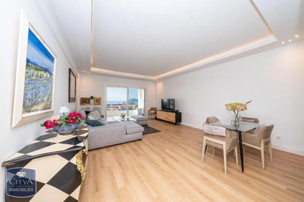 Appartement à vendre 2 pièces 77.12m²