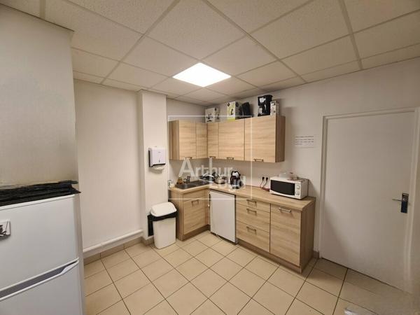 Site sécurisé, à louer bureaux