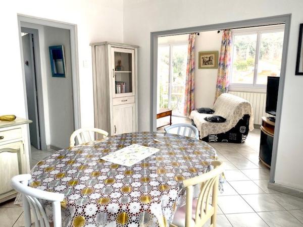 MAISON sur terrain clos avec jardin