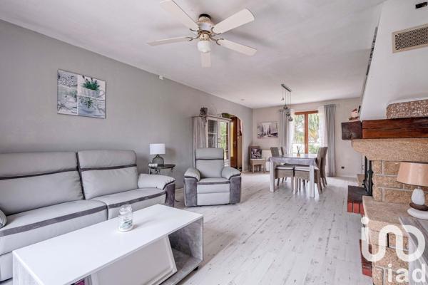 House for sale 5 rooms 112 m² Fontenay-Trésigny