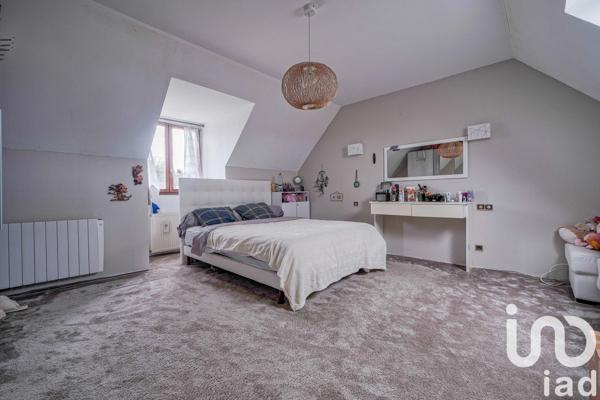 House for sale 5 rooms 112 m² Fontenay-Trésigny