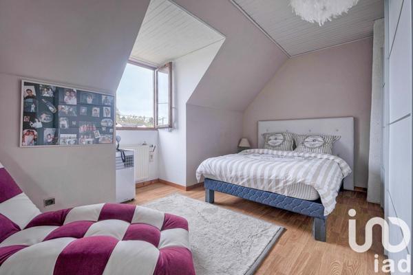 House for sale 5 rooms 112 m² Fontenay-Trésigny