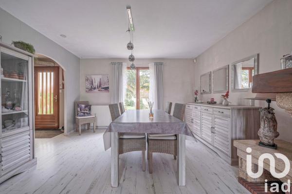 House for sale 5 rooms 112 m² Fontenay-Trésigny