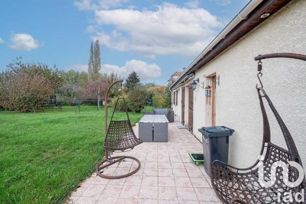House for sale 5 rooms 112 m² Fontenay-Trésigny
