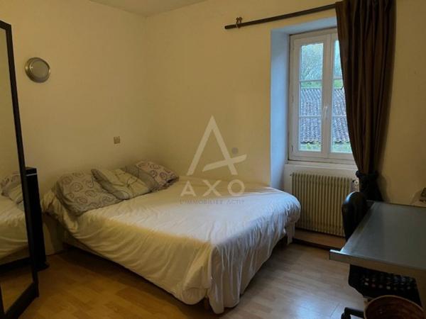 2 maisons 215m² grange et terrain