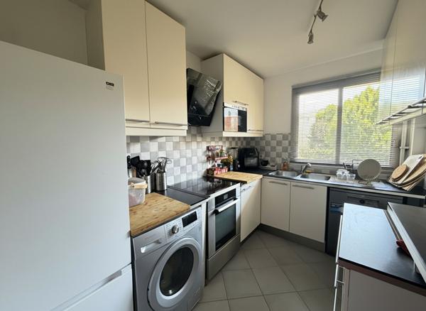 Appartement 4 pièces à vendre à Puteaux - 96,56 m²  avec cave et parking