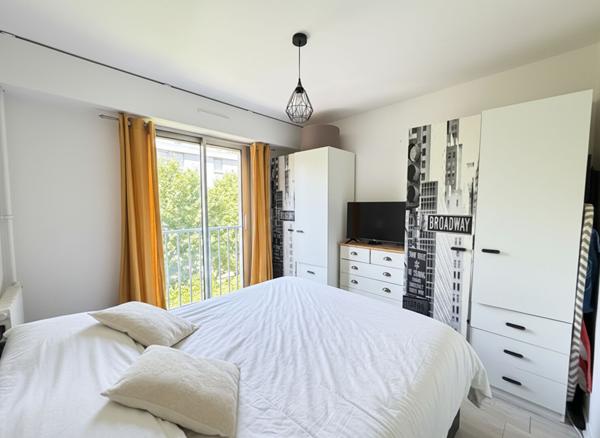 Appartement 4 pièces à vendre à Puteaux - 96,56 m²  avec cave et parking