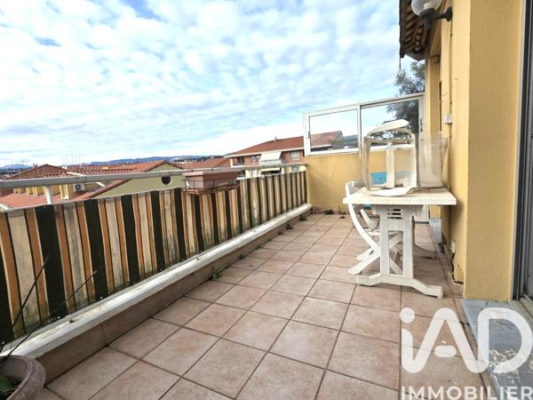 Location appartement 3 pièces 65 m² Nice