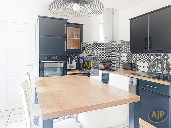Maison à vendre Saint Sebastien Sur Loire - 5 pièces, 112m² avec 3 chambre(s) à 429 270€ - AJP Immobilier Saint-Sébastien-sur-Loire