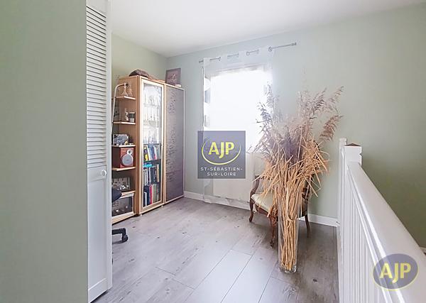 Maison à vendre Saint Sebastien Sur Loire - 5 pièces, 112m² avec 3 chambre(s) à 429 270€ - AJP Immobilier Saint-Sébastien-sur-Loire