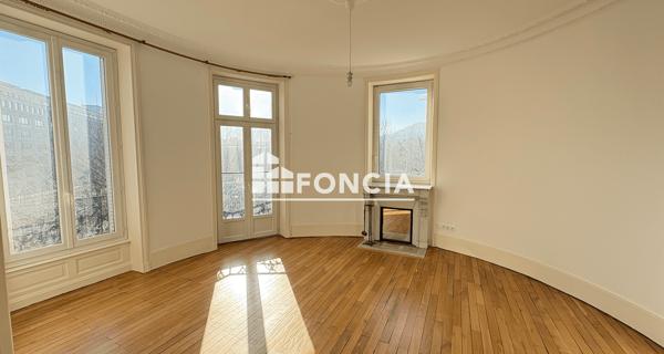 Location Appartement 5 pièces 131.58 m² - Clermont-ferrand 63000