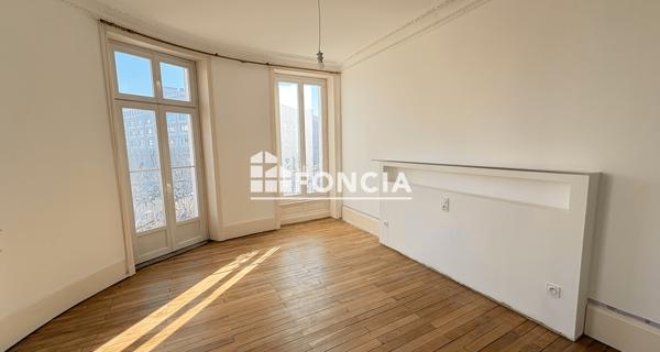 Location Appartement 5 pièces 131.58 m² - Clermont-ferrand 63000