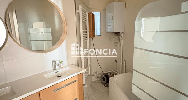 Location Appartement 5 pièces 131.58 m² - Clermont-ferrand 63000