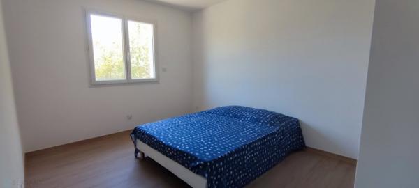 Villa récente T4 de plain pied sur terrain 800m²