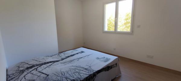 Villa récente T4 de plain pied sur terrain 800m²