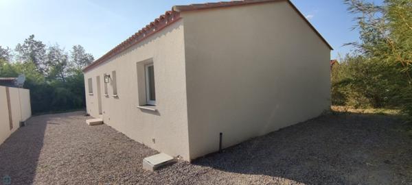 Villa récente T4 de plain pied sur terrain 800m²