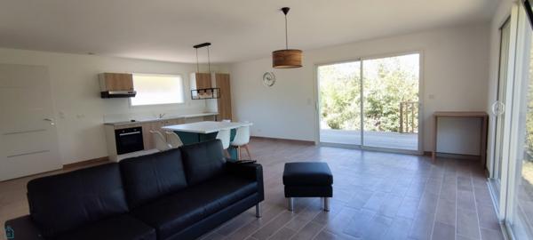 Villa récente T4 de plain pied sur terrain 800m²