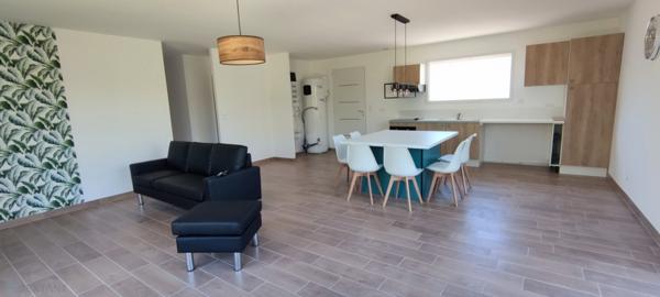 Villa récente T4 de plain pied sur terrain 800m²