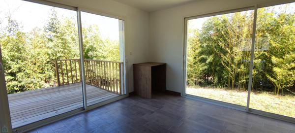 Villa récente T4 de plain pied sur terrain 800m²