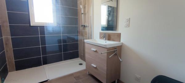 Villa récente T4 de plain pied sur terrain 800m²