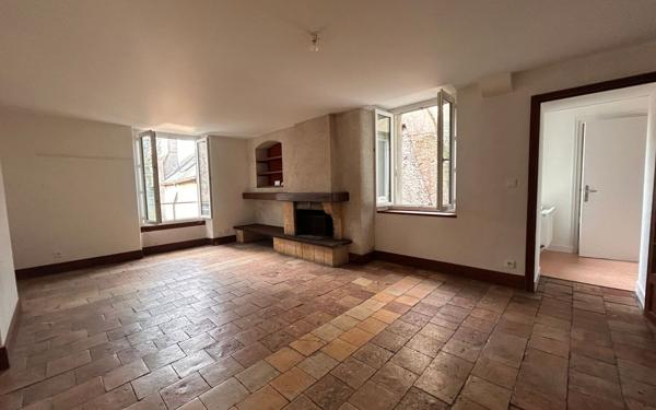 Appartement à louer    3 pièces •  Mer