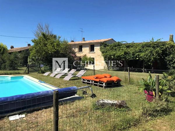 Charmante propriété près de Libourne : habitation girondine, dépendances, et vignes BIO