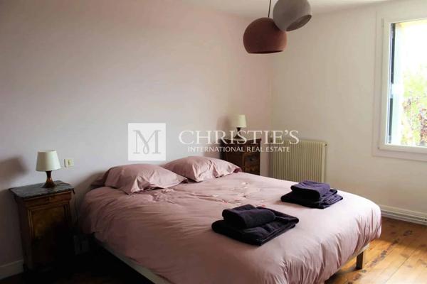 Charmante propriété près de Libourne : habitation girondine, dépendances, et vignes BIO