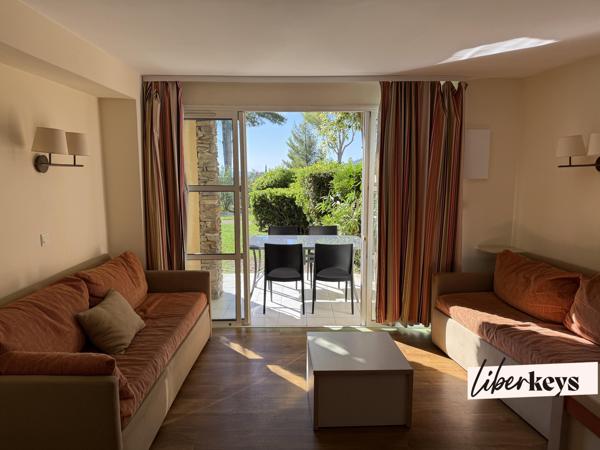  T3 EN REZ-DE-JARDIN AVEC VUE MER AU CŒUR DE CAP ESTÉREL 