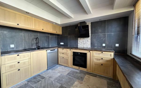 Maison à vendre    4 pièces •  La Rochelle